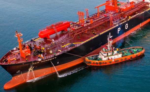 Буксир компании николаевского экс-нардепа Козыря врезался в газовоз, перевозивший 15 тыс.тонн аммиака