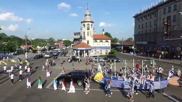Николаевские студенты поздравляют горожан с Днем рождения Николаева (ВИДЕО)