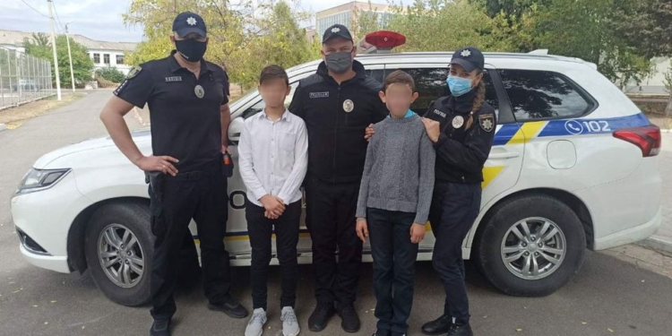 На Николаевщине двое парней сбежали с занятий в школе-интернате. Их нашли полицейские