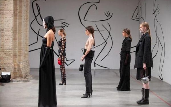 «Взгляд в будущее»: чем впечаляли молодые дизайнеры на Ukrainian Fashion Week (ФОТО)