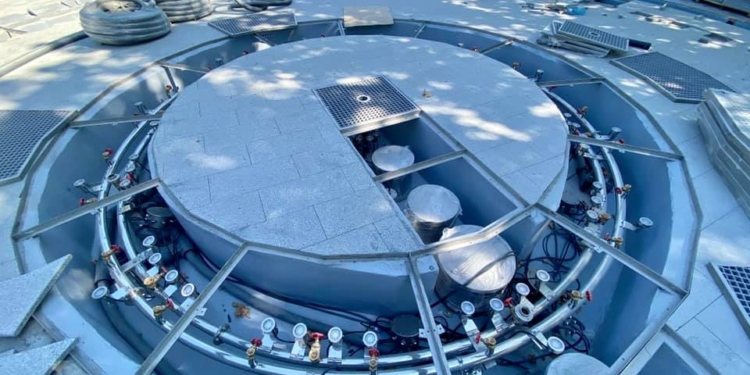 Департамент ЖКХ показал, как «ударными темпами» делает фонтан в Сердце города (ФОТО)