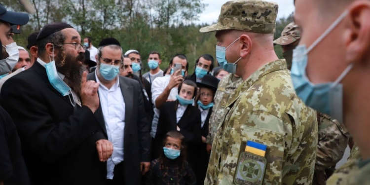 Сотни хасидов пытаются попасть в Украину из Беларуси. На границу прибыл глава пограничников Дейнеко (ФОТО)