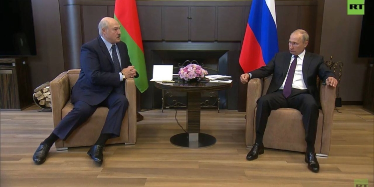 Путин даст Лукашенко кредит на 1,5 миллиарда долларов