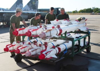 На Николаевщине военные летчики провели учения в условиях, максимально приближенных к боевым (ФОТО)
