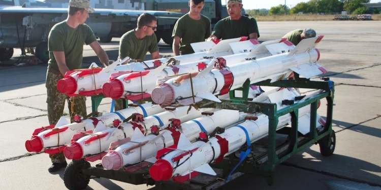 На Николаевщине военные летчики провели учения в условиях, максимально приближенных к боевым (ФОТО)