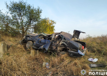 На Николаевщине перевернулся Opel – один человек погиб и еще один получил травмы (ФОТО)