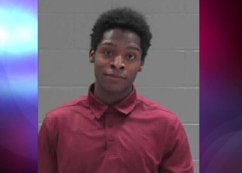 Американец притворился подростком и пошел в школу