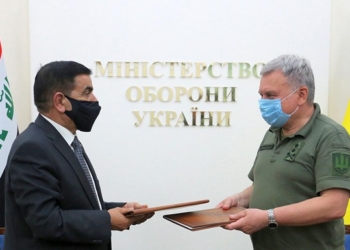 Министр обороны Ирака впервые приехал в Украину