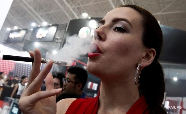 Ученые подтвердили связь вейпа и рака груди