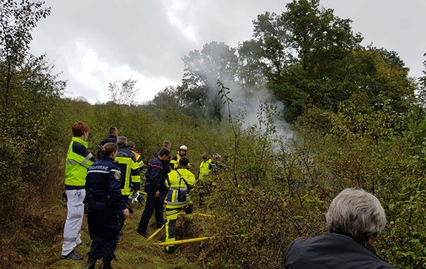 Во Франции разбился легкий самолет: трое погибших 1