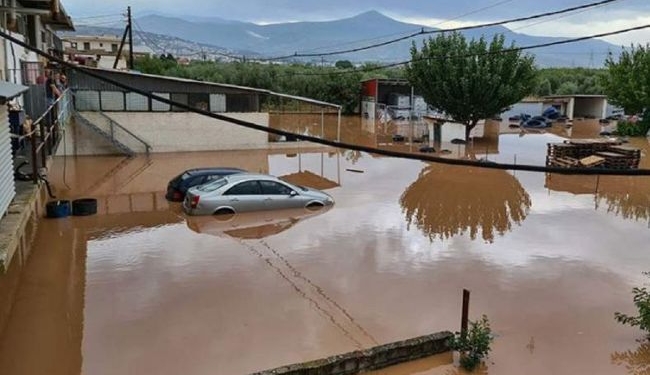 Грецию накрыли ливни: нарушено движение поездов, два человека погибли