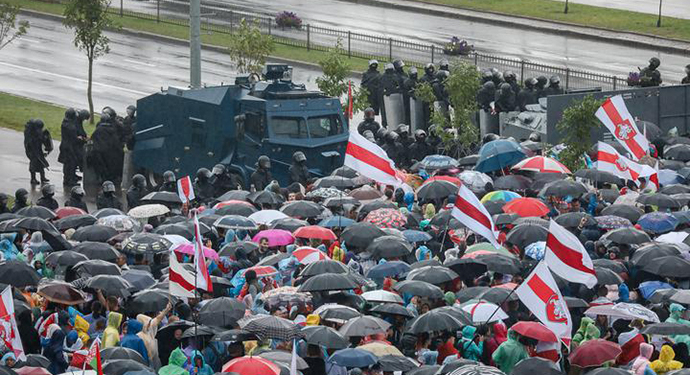 Марш единства в Минске: более 100 тысяч участников, десятки задержанных (ФОТО, ВИДЕО)