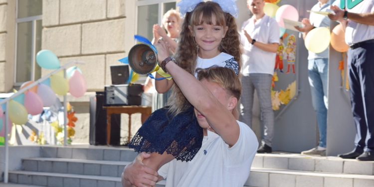 В Николаеве начался новый учебный год (ФОТО, ВИДЕО)