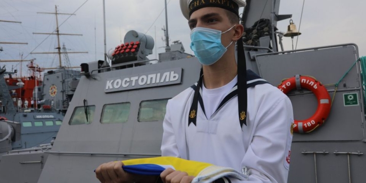 Принятый в состав Военно-Морских Сил МБАК «Костополь» будет носить имя погибшего под Мариуполем морпеха (ФОТО)