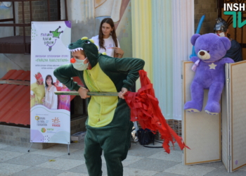 Утренняя книготерапия: в Николаеве устроили представление для онкобольных детей (ФОТО), (ВИДЕО)