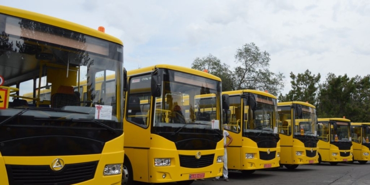 Николаевский облсовет купил 4 школьных автобуса: с мая “Эталоны” подорожали на ₴20 тыс.
