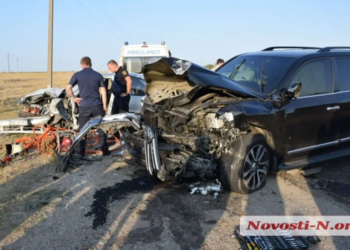 В Николаеве Toyota выехала на встречную полосу и таранила Daewoo (ФОТО)
