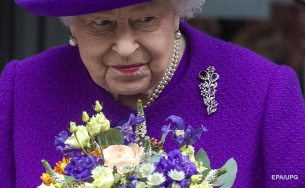 Не по-королевски: стало известно, чего никогда не есть королева Елизавета II