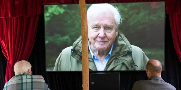 94-летний натуралист побил рекорд Дженифер Энистон в Instagram: что же такого он написал?