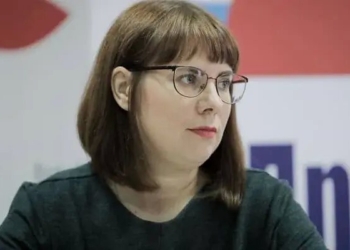 Надели капюшон и положили на заднее сиденье: Соратницу Тихановской силовики вывезли из Беларуси в Польшу