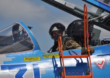 Военных летчиков, прослуживших  по контракту менее 10 лет, заставят возвращать деньги за обучение