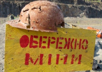 Пожар загнал украинских военных на минное поле: двое погибли