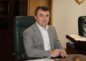 Временная следственная комиссия установила факты регулярных поездок главы НКРЭКУ Тарасюка в Россию
