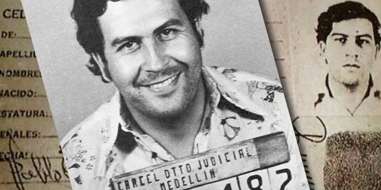 Племянник Эскобара нашел в его доме пакет с $18 млн. Ему подсказало «видение»