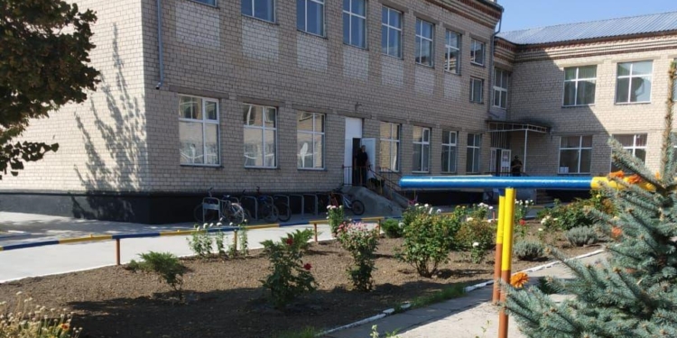 Минирование школы в Николаеве оказалось ложным: теперь полиция ищет человека, который сделал такое сообщение (ФОТО, ВИДЕО)