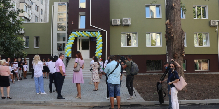 Спустя два с половиной года в Николаеве открыли Центр поддержки внутренне перемещенных лиц и ветеранов АТО (ФОТО, ВИДЕО)