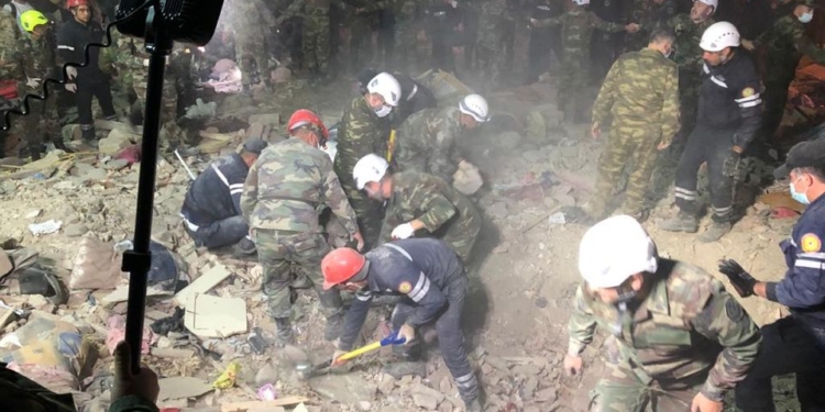 В жилые кварталы одного из крупнейших городов Азербайджана попали две ракеты: 12 человек погибли и более 40 ранены (ФОТО, ВИДЕО)