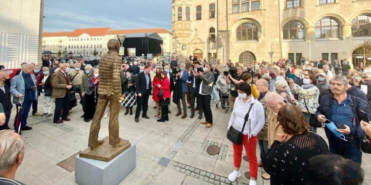 В Германии открыли памятник Михаилу Горбачеву (ФОТО)