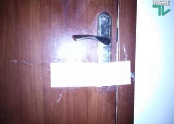 В Николаевском горизбиркоме ключом от другого кабинета смогли открыть дверь бухгалтерии ТИК. А закрыть не смогли (ВИДЕО)
