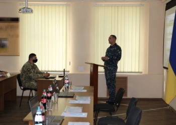 «С завода должна выйти боевая единица, способная выполнять боевую задачу» – командующий ВМС в Николаеве (ФОТО)