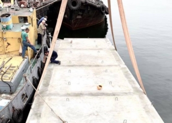 Херсонский завод  построит плавучий причал для ВМС Украины