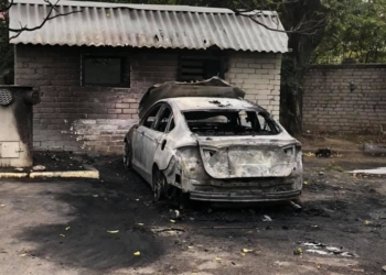 В Николаеве кандидат от “Слуги народа” Жело показал сгоревшую машину и сделал заявление (ФОТО)