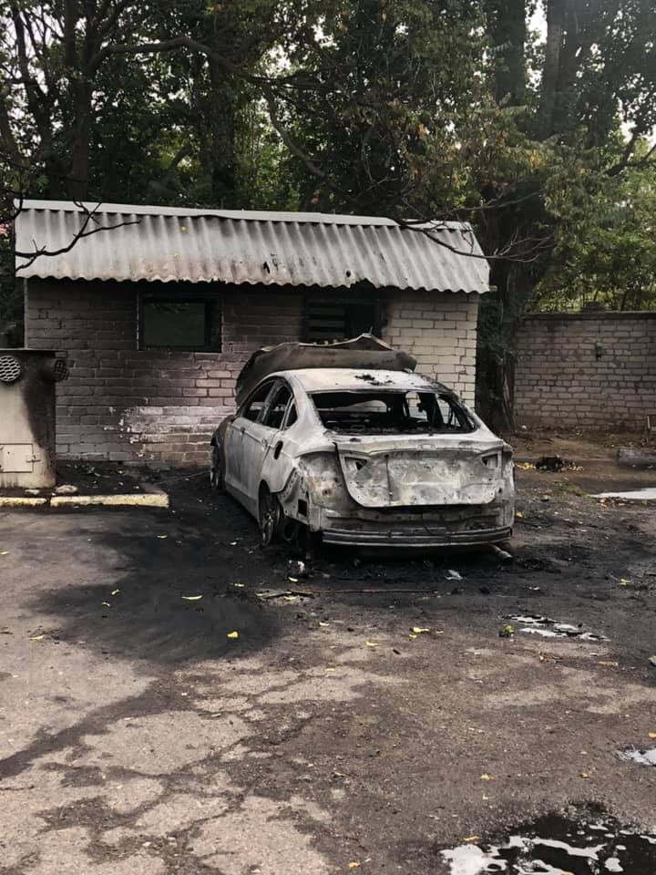 В Николаеве кандидат от "Слуги народа" Жело показал сгоревшую машину и сделал заявление (ФОТО) 3