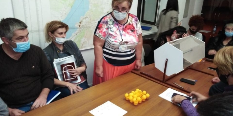 Николаевский горизбирком жеребьевкой определил порядок партий в бюллетене на выборах депутатов Николаевского горсовета (ФОТО)