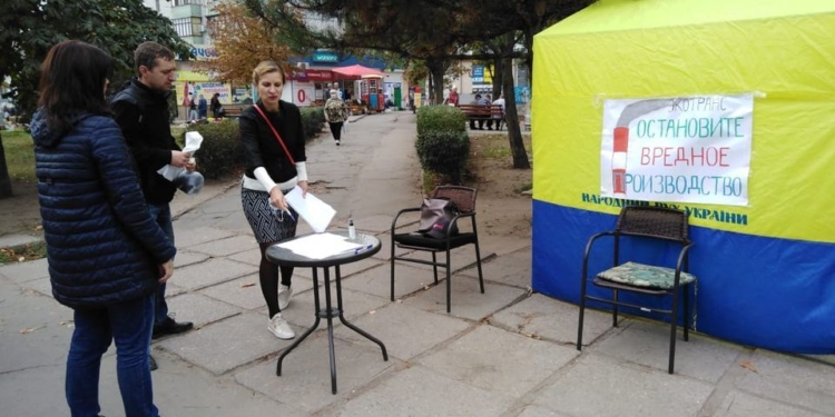 Николаевцы требуют остановки завода “Экотранс” (ФОТО, ВИДЕО)