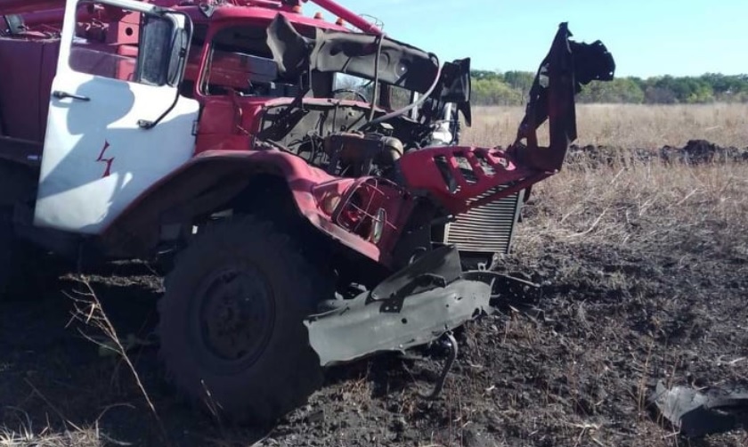 В Луганской области пожарный автомобиль подорвался на взрывчатке: трое пострадавших 1