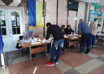В Николаеве идет голосование (ФОТО)