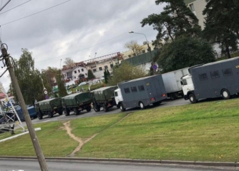 В центр Минска стягивают военную технику, ожидается новый митинг (ВИДЕО)