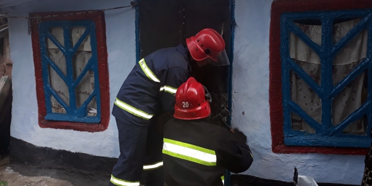 Вчера спасатели Николаевщины трижды открывали двери домов и квартир, чтобы помочь попавшим в беду гражданам (ФОТО)