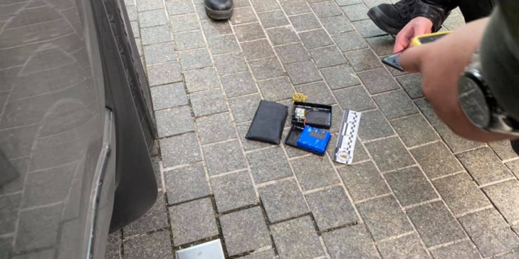 Арахамия заявил, что нашел устройство для слежения в своем автомобиле (ФОТО)