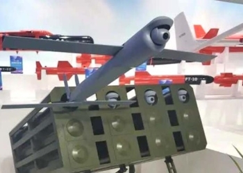 В Китае провели залповый запуск дронов-снарядов