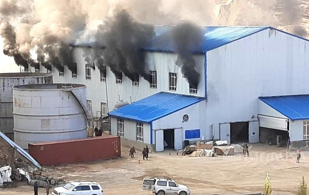 В Кыргызстане вспыхнул пожар на золотом руднике