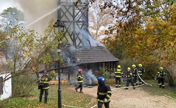 В Чехии сгорела уникальная украинская церковь. Но ее восстановят (ФОТО)