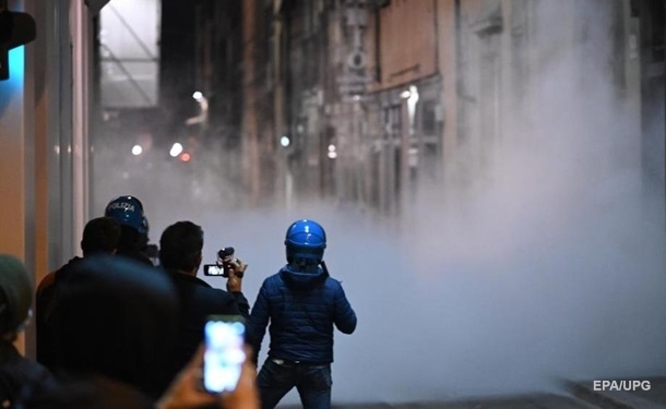 Во Флоренции протестовали против карантина, есть задержанные