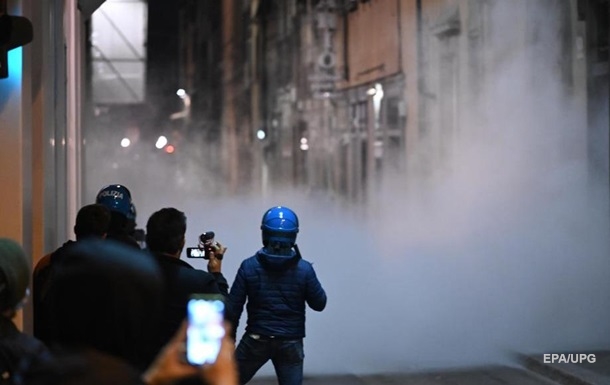Во Флоренции протестовали против карантина, есть задержанные 1