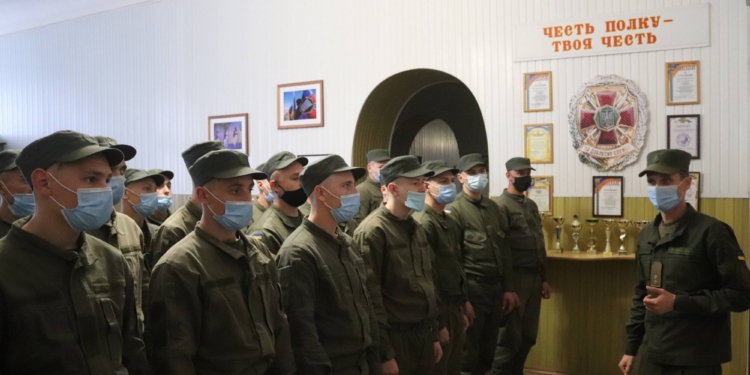 Николаевский полк Национальной гвардии пополнился сотней новобранцев (ФОТО)